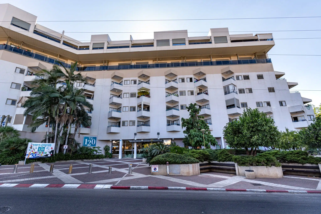 עד 120 ראשון לציון